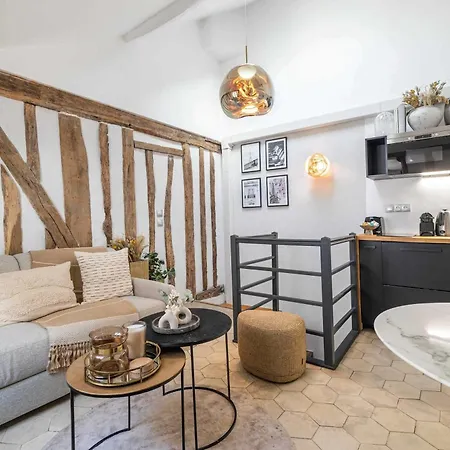 Historical In The Heart Of -6