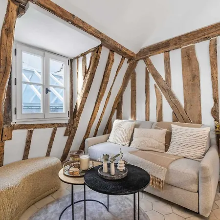 Historical In The Heart Of -6 *