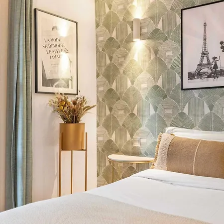 Apartment Historical In The Heart Of -6 *