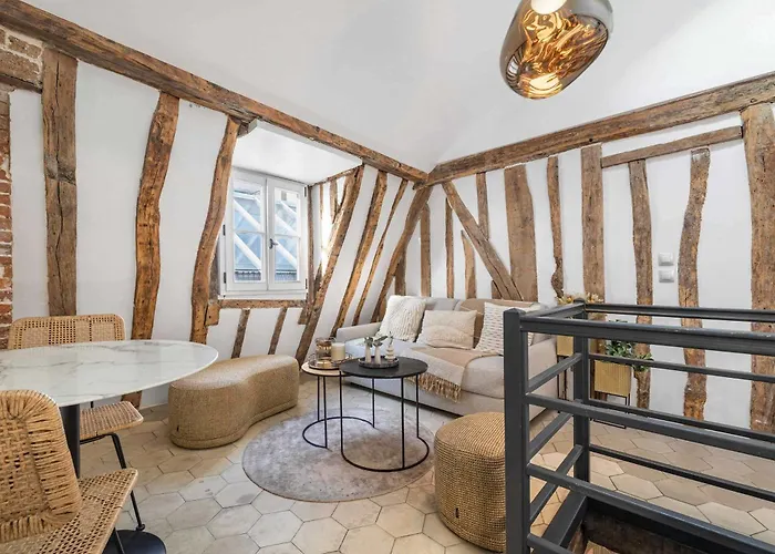 Daire Historical In The Heart Of -6 *